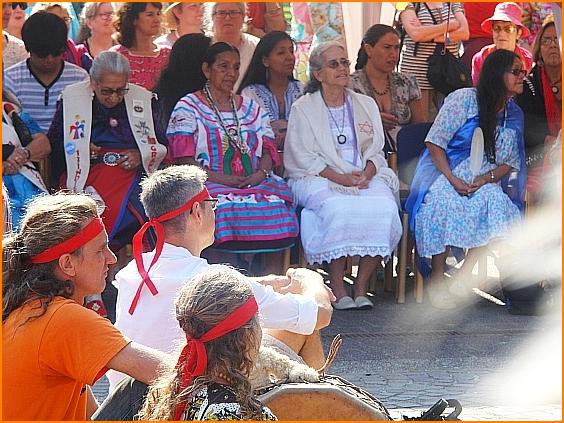 The International Ambassador of the Council, Pauline Tangiora from New Zealand, is talking about the tasks of the Council of the 13 Indigenous Grandmothers. Picture: Heiderose Manthey