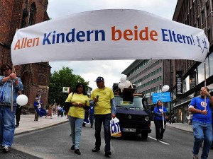 ARCHE-Foto_Allen_Kindern_Beide_Eltern