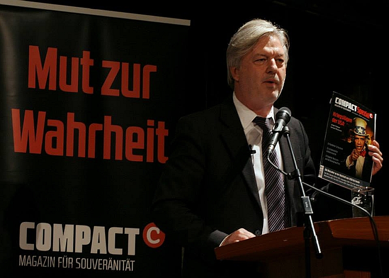 Der aus Ellmendingen stammende Jürgen Elsässer ist .