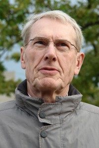 Dr. Albert Wunsch ist Erziehungswissenschaftler, Psychologe, Konflikt-Coach,  Paar- und Erziehungsberater.