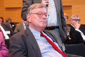 Prof. Dr. Ludwig Salgo. Ehemaliger Professor für Familien- und Jugendrecht an der Fachhochschule Frankfurt.