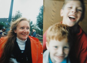Heiderose Manthey und ihre Söhne Johannes-Simon und Falk-Gerrit.