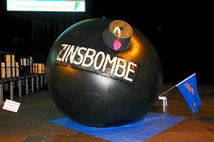 Einer der Vernichtungsfaktioren:Die Zinsbombe.