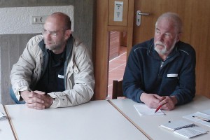 Horst Schmeil (rechts). Dipl. Pädagoge. Beim Vernetzungskongress in Karlsruhe.